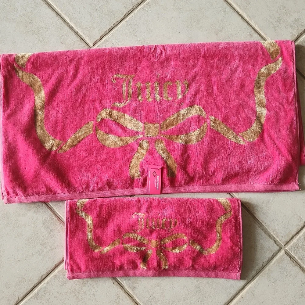 Juicy Couture Set Of 2 Bath Towel And Hand Towel Pink and Gold Towel Set